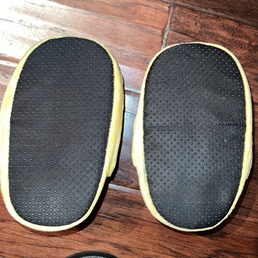 N/A yellow funny